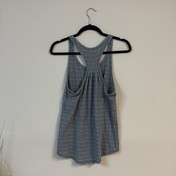 lululemon athletica Yogi Everyday Tank size 6 - Picture 2 of 4